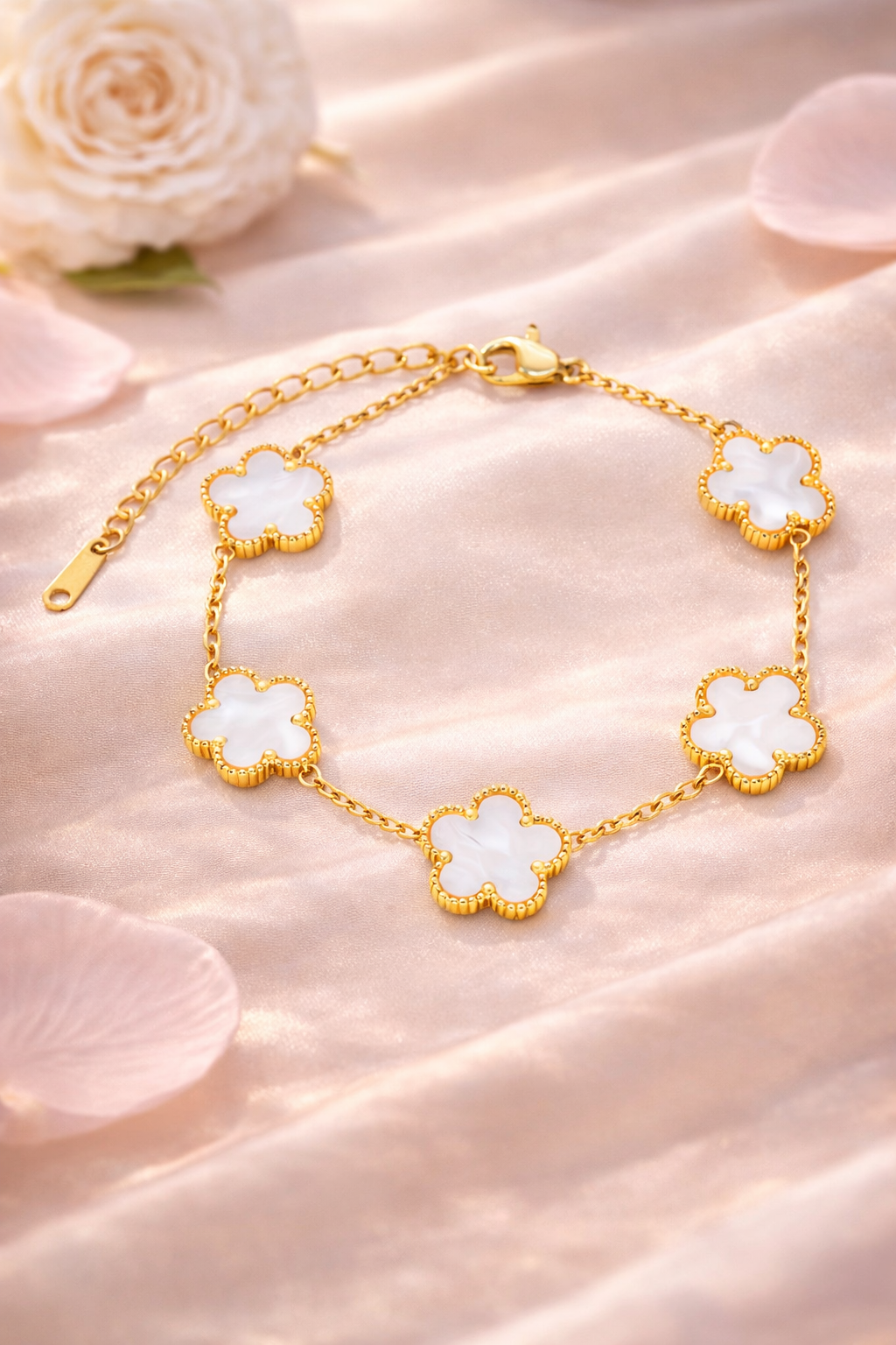 Pulsera Flor Lucea™ – Acabado Oro 18K