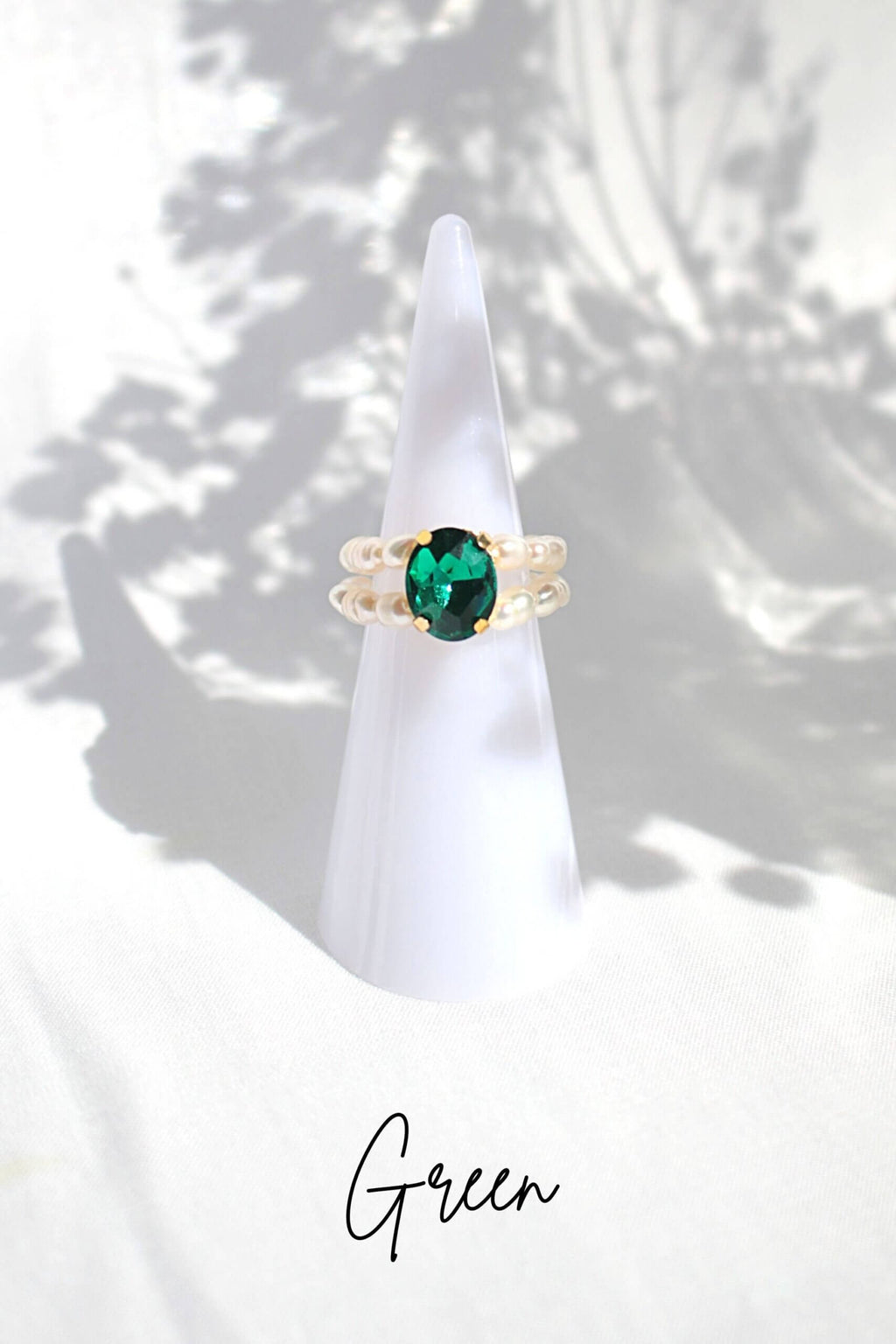 Anillo de Perlas con Circonita Azul – Ajustable